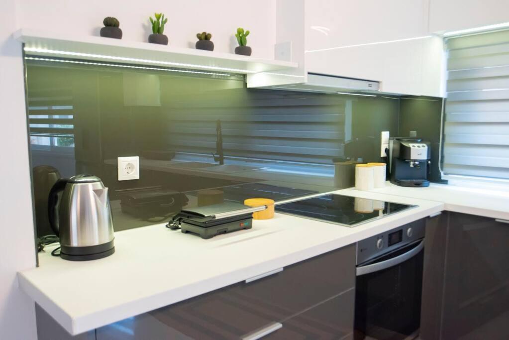 Mythos Apartment *